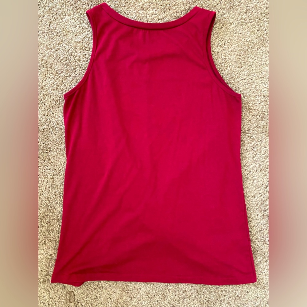 Maroon tank - Picture 2 of 3